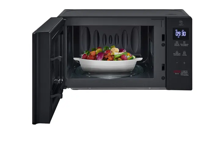 Screenshot 2025-08-17 at 15-25-39 Microondas NeoChef™ Slim 0.7p³ LG MS2032GAS Negro LG PA.webp